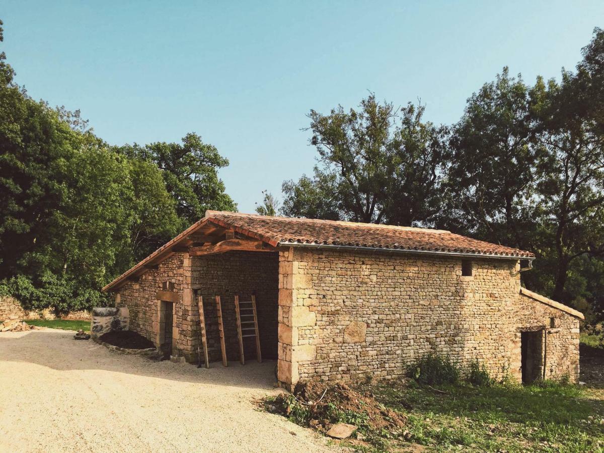 Gites Les Demeures De Valette Azay-le-Brule Zewnętrze zdjęcie