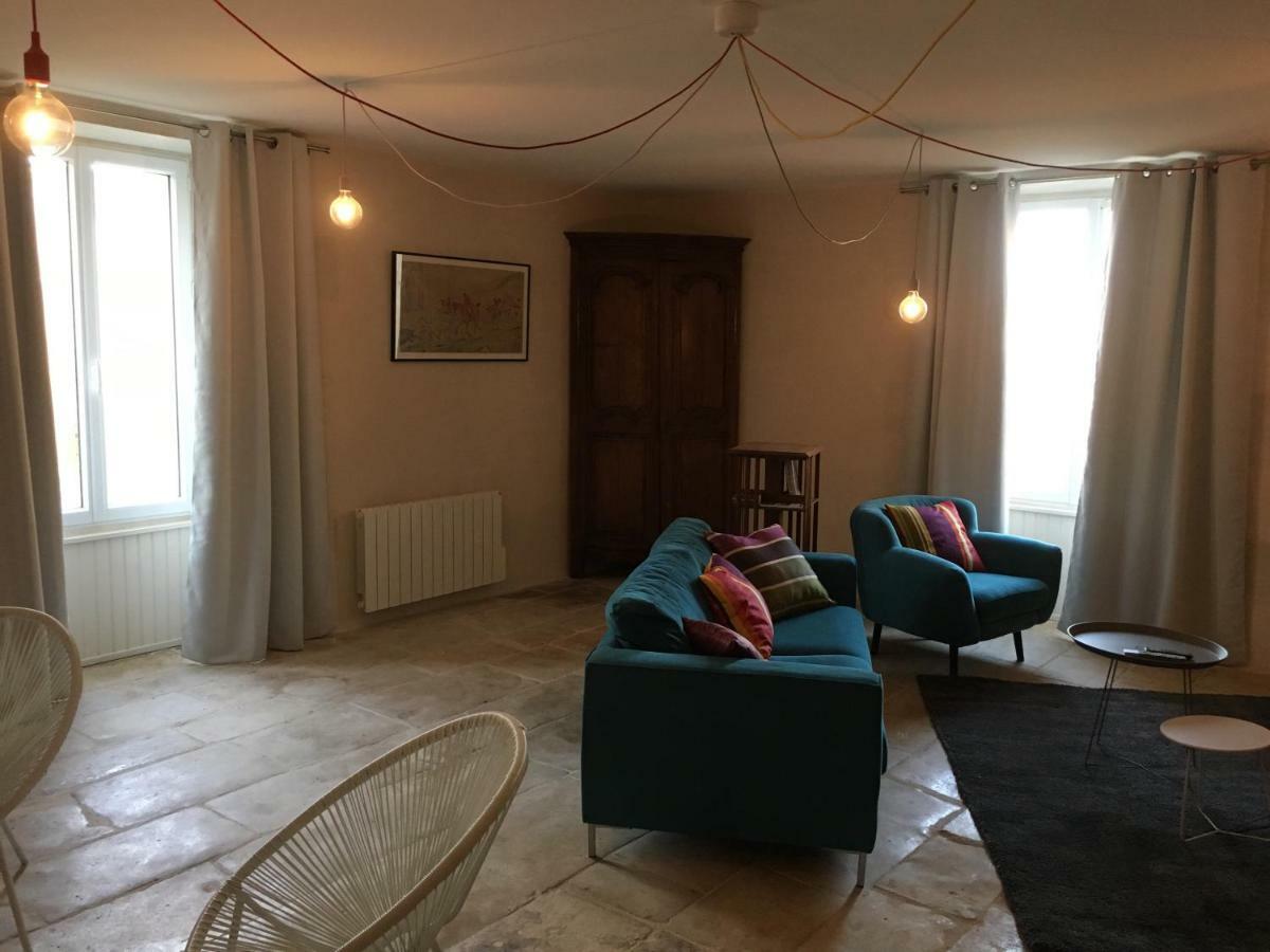 Gites Les Demeures De Valette Azay-le-Brule Zewnętrze zdjęcie